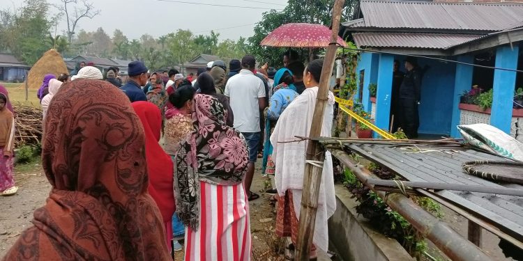 मोरङको बेलबारीमा मध्यराति श्रीमतीको हत्या गरेपछि घाँटी रेटेर आत्महत्या