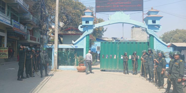 इटहरीका नगर प्रहरीद्धारा पत्रकारमाथि ‘ठेगानमा बस्’ भन्दै हातपात