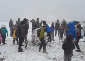 चैते हिउँले खुम्बु क्षेत्र सेताम्मे