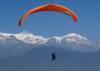 सोलुखुम्बुको महाकुलुङमा प्याराग्लाइडिङको परीक्षण उडानका लागि क्यानद्वारा अनुमति