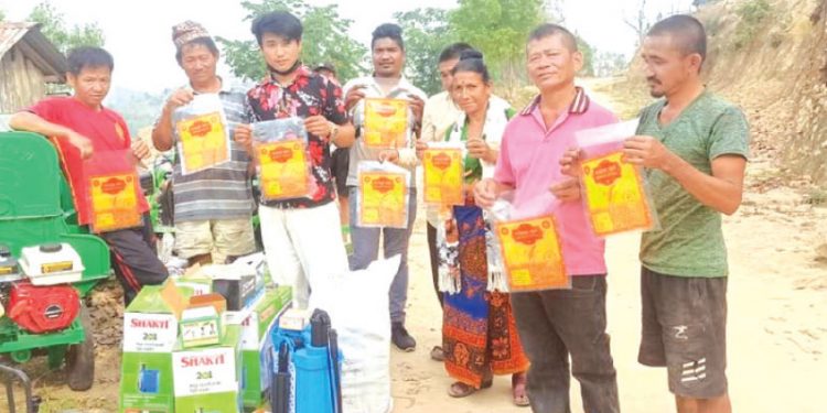 सुनसरीमा रैथाने बाली प्रवर्धन गर्न मेसिन वितरण