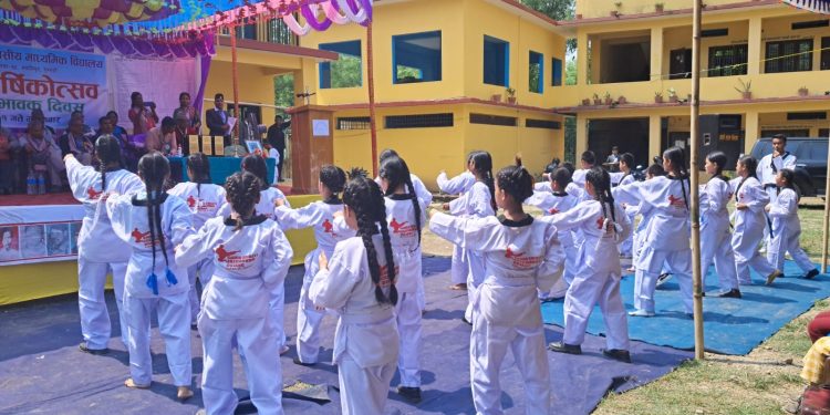 इटहरीको सहिद विद्यालयले मनायो १५ औं वार्षिकोत्सव, आगामी वर्ष ७ करोड ३६ लाख खर्चको अनुमान
