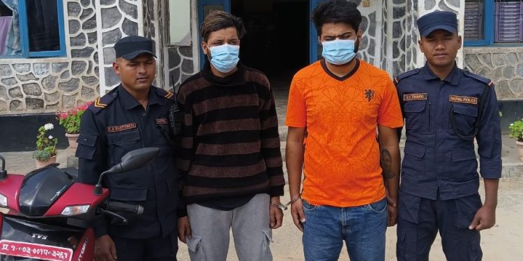 लागूऔषधसहित दुई पक्राउ