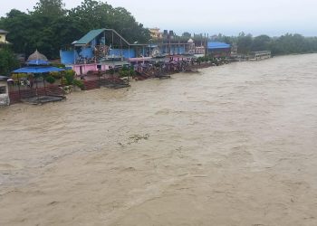 इटहरीको बूढीखोलाले मान्छे बगायो, एक युवतीको शव फेला