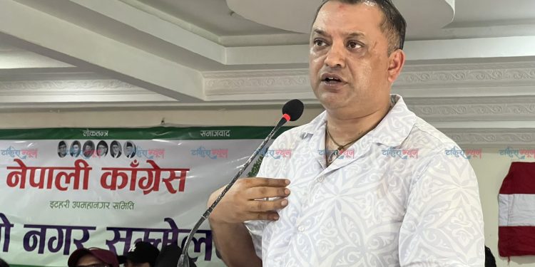 इटहरी आएर गगन थापाले भने – ‘कांग्रेस प्रतिपक्षमै बस्थ्यो, प्रचण्डले धेरै चकचक नगर्नुभएको भए’