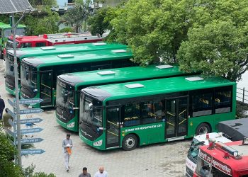 इटहरी उपमहानगरले ६ करोड ३६ लाख खर्चेर ल्यायो विद्युतीय नगर बस