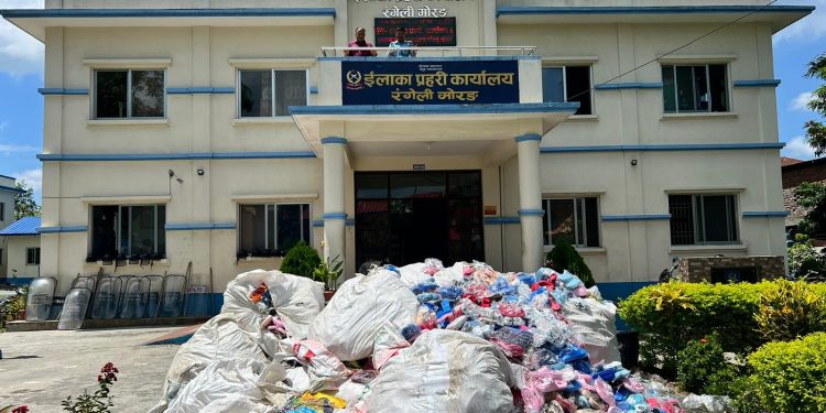 मोरङमा १६ लाख बराबरको अवैध सामान बरामद