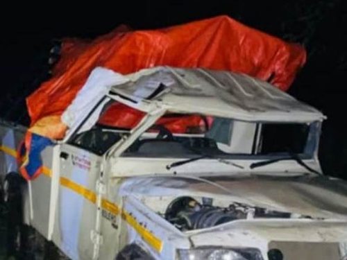 धनकुटा : छोरीको उपचार गर्न आउँदैथिए, पिकअप दुर्घटनामा बाटैमा अस्ताए