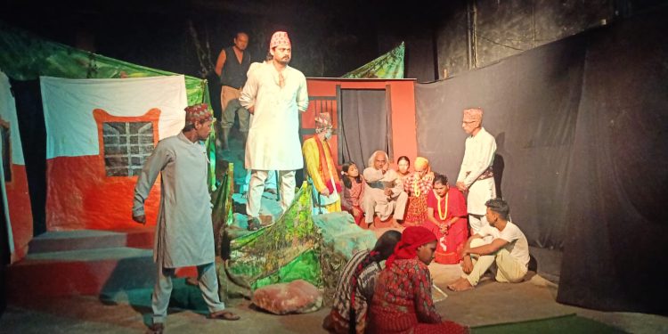 झोराहाटमा गुरुप्रसाद मैनालीको ‘कर्तव्य’ नाटक