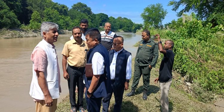 कटान गरेको केशलिया खोलामा तटबन्धन निर्माण गरिने