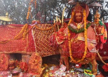 पाथीभरामा बढ्यो तीर्थयात्रीको चहलपहल