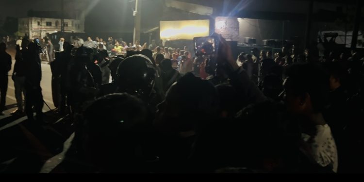 इटहरीमा बसको ठक्करबाट सजनाको घटनास्थलमै मृत्यु, आक्रोशित भीडले जलाए बस