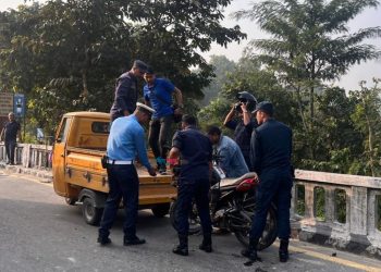 मोरङमा ओभरटेक गर्दा टिपरको ठक्करबाट मोटरसाइकलमा सवार दुईको मृत्यु