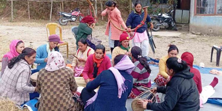 नौमती बजाउन सिक्दै इलामको रोङ गाउँपालिकाका महिला