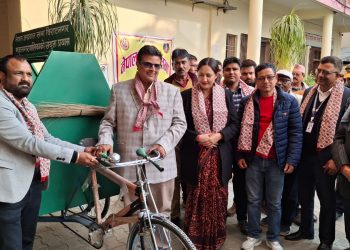 सरसफाई मोबाइल एम्बुलेन्सका रूपमा प्रयोग गर्न महानगरलाई रिक्सा हस्तान्तरण