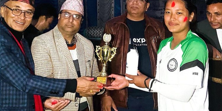 हिसान सुनसरीको भलिबल प्रतियोगितामा विश्व आदर्श र धरान आदर्शलाई उपाधि