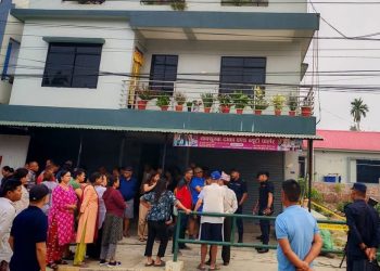 झापाको दमकमा घरको छतबाट खसेर एक वृद्धको मृत्यु