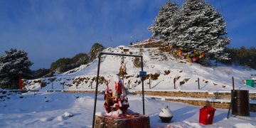 हिउँले ढाकियो पाथीभरा मन्दिर (फोटोफिचर)