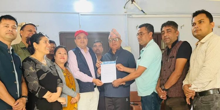 पत्रकार महासंघ कोशीले मुख्यमन्त्रीलाई बुझायो ज्ञापनपत्र, हिंसात्मक आन्दोलन लोकतन्त्रमाथिको प्रहार भएको ठहर