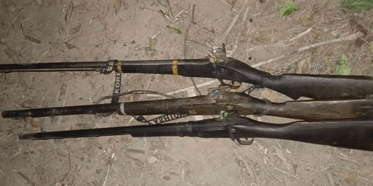 मोरङमा वन्यजन्तुको चोरीसिकारीमा संलग्न दुई जना भरुवा बन्दुक सहित पक्राउ