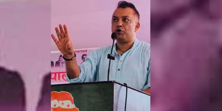 धरान आएर भिजिट भिसा प्रकरणबारे गगन थापाले भने – ‘हाम्रा मान्छे कोही पर्छ भनेर सडकमा रुवाबासी गर्नुहुँदैन’