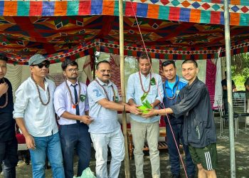 ‘प्लाष्टिक देऊ, बिरूवा लैजाऊ’: नेविसंघको रचनात्मक वातावरणीय पहल