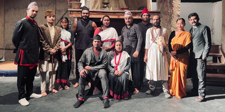 विराटनगरको गुरुकुलमा प्रख्यात उपन्यास ‘एक चिहान’ मञ्चन हुँदै