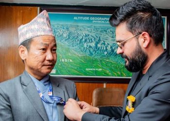 बालेनप्रति हर्क साम्पाङको कटाक्ष – “सिंहदरबार जलाइदिन्छु भन्ने र अहिलेको गृहमन्त्री बीच सम्बन्ध छ कि संयोग मात्रै ?”