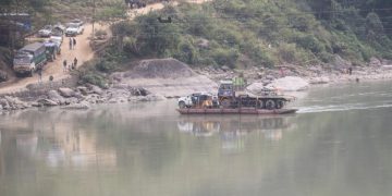 भोजपुर : अरुण नदीको सतिघाटमा फेरी पुनः सञ्चालन