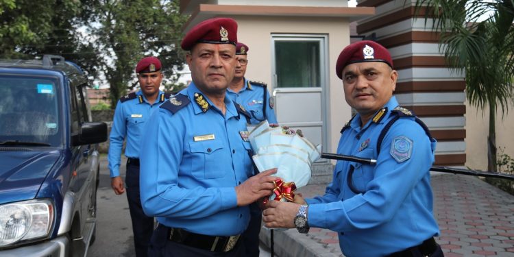 कोशी प्रदेश प्रहरी प्रमुखमा डीआईजी विनोद घिमिरेले सम्हाले कार्यभार, शान्ति-सुरक्षा कायम राख्न निर्देशन