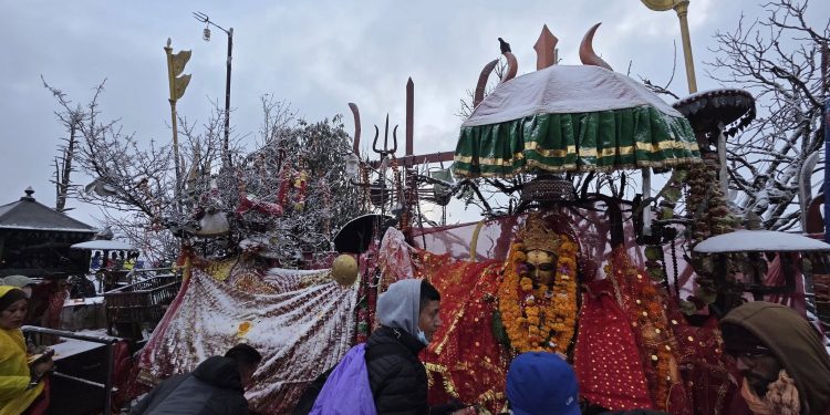 पाथीभरा मन्दिर क्षेत्रमा यो वर्षको पहिलोपटक हिमपात