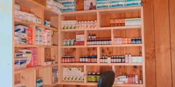 वडाध्यक्षको कार्यकक्षमै ‘स्वास्थ्य क्लिनिक’, टाढा जानुपर्ने बाध्यता हट्यो