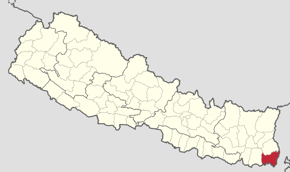 झापामा चालकको लापरबाहीले बढ्यो सवारी दुर्घटना