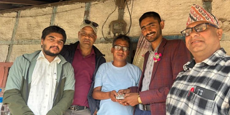 प्रदेश खबरको वार्षिकोत्सवमा पत्रकार लोहारलाई आर्थिक सहयोग