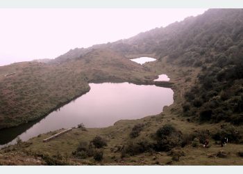 पोखरीको मनमोहक दृश्यले पदयात्रा जाने पर्यटक आनन्दित