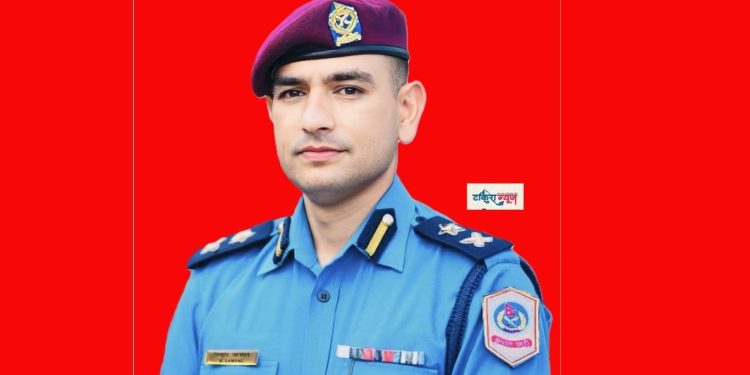 झापामा कार्यरत डीएसपी किशोर लम्साल फागुन महिनाको ‘सर्वोत्कृष्ट प्रहरी’मा