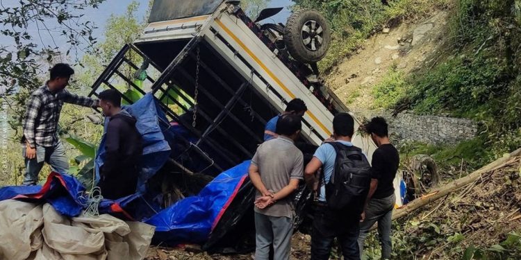 पाँचथरमा पिकअप दुर्घटना हुँदा एकको मृत्यु, दुई घाइते