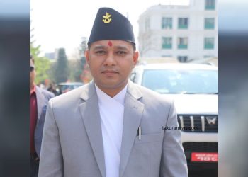 सुनसरी-२ का प्रतिनिधिसभा सदस्य थापा भन्छन्, ‘डोजरले भत्काउँदा संरचनासँगै प्रतिष्ठा पनि भत्किन सक्छ’