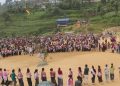 खोटाङ : ढोलझ्याम्टाको ताल र साकेला गीतले गुञ्जायमान माझकिरात बन्यो बस्ती
