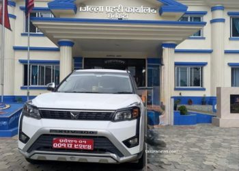 नेपाली नम्बर प्लेट लगाएर भारतीय कार सञ्चालन, भेडेटारमा प्रहरीको निगरानीमा परेपछि खुल्यो रहस्य