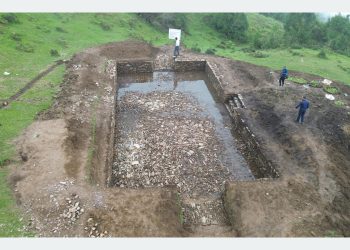 वन्यजन्तुको प्यास मेटाउन भोजपुरको वनमा पोखरी निर्माण
