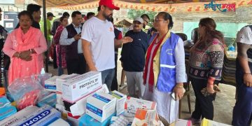 पूर्वमन्त्री भगवती चौधरीको पहलमा नुवाकोटका बाढीपीडित परिवारलाई राहत