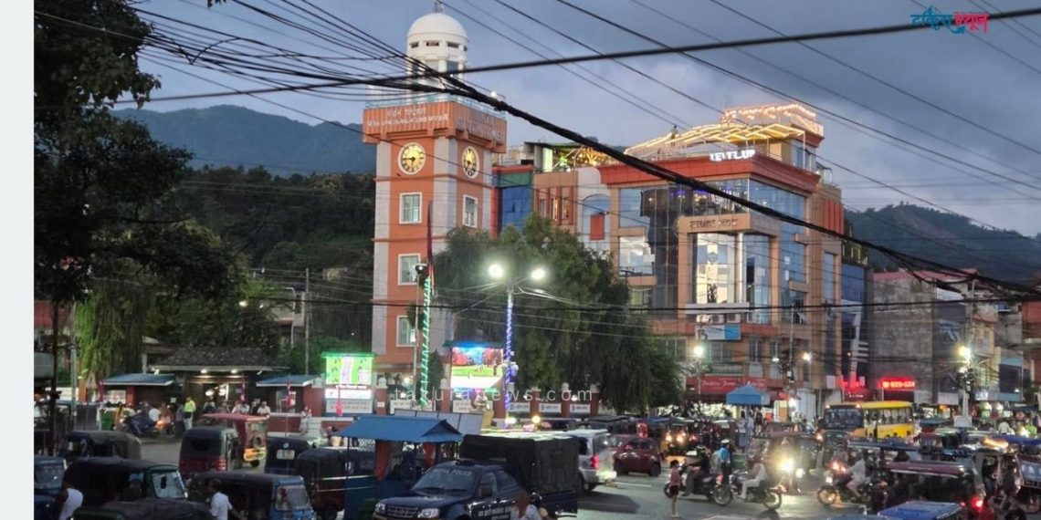 साँझपख गुलजार बन्छ धरान